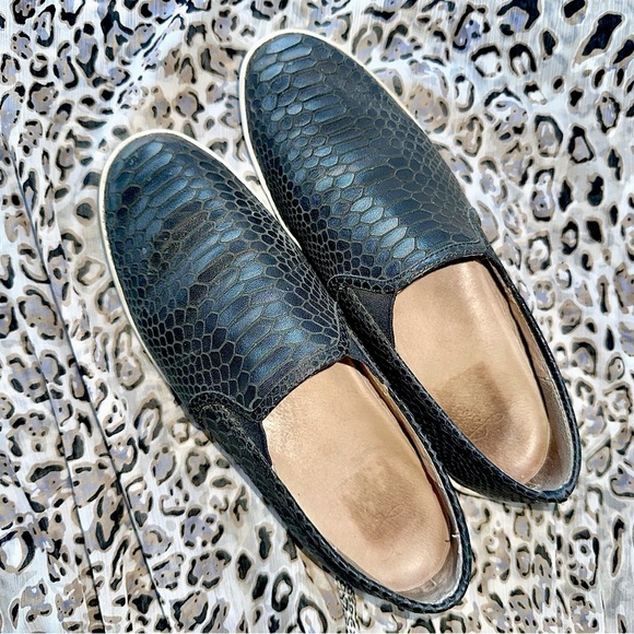 JOIE Kidmore sz 8 womens 38 black leather snakeskin print sneakers - Picture 7 of 11